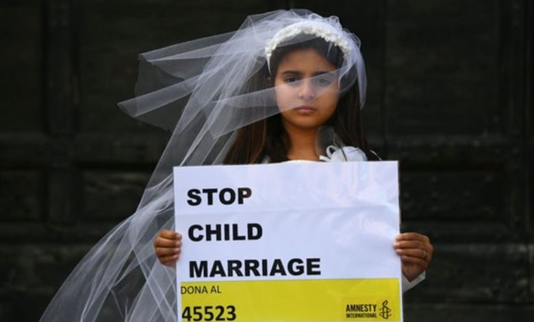 Şilan M. de bu yapının kurbanlarından biri; öğrenim ve ilerleme hayaliyle dağa giden, ancak orada şiddet, korku ve aldatmacayla karşılaşan bir kız.